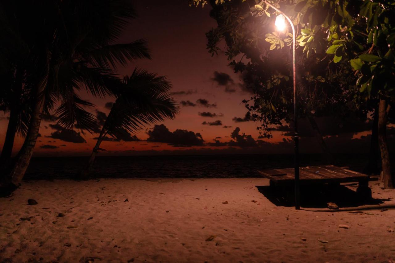 Wow Retreat Hotel Felidhoo Exterior photo